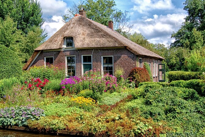 Giethoorn Private Tour with Cruise and Lunch from Amsterdam - The ride from Amsterdam to the village