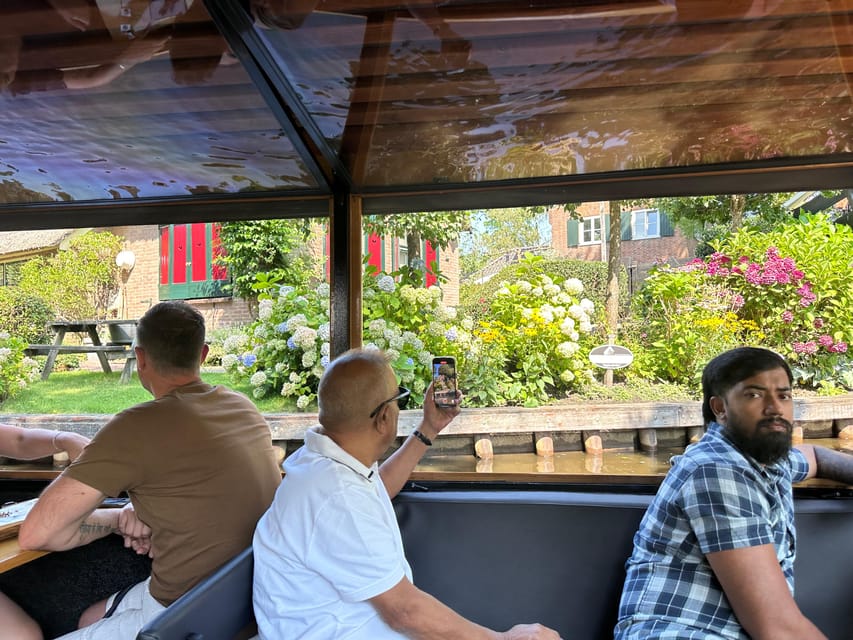 Giethoorn: Round trip from Amsterdam optional guided cruise - Who should book this Giethoorn trip?