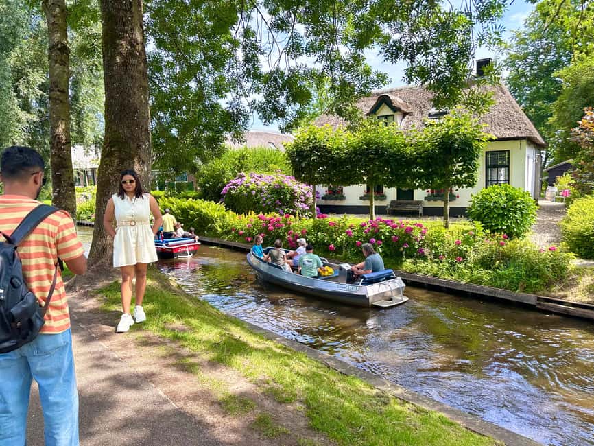 Giethoorn: Round trip from Amsterdam optional guided cruise - Why Giethoorn makes a good day trip from Amsterdam