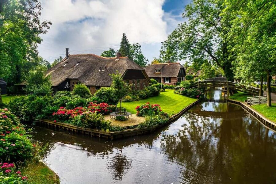 Giethoorn: Sightseeing Boat Tour - Who will enjoy this Giethoorn cruise most