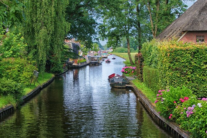 Giethoorn Small-Group Tour from Amsterdam (Max. 8 People) - Key points to know before booking