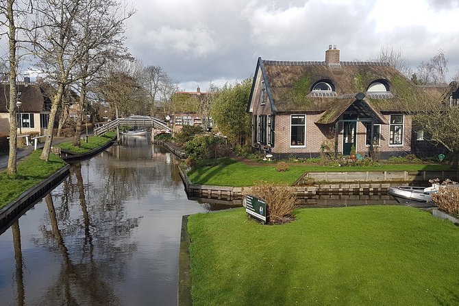 Giethoorn Small-Group Tour from Amsterdam (Max. 8 People) - The guides can shape the whole day