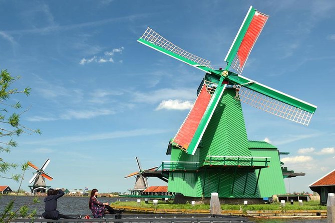 Giethoorn, Zaanse Schans Windmills Guided Day Trip from Amsterdam - Why this pairing works so well