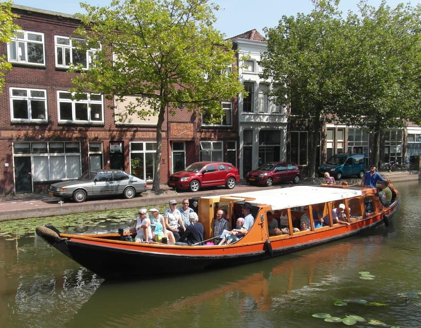 Gouda: Historical Canal Cruise - The Museum Harbour and its historic ships
