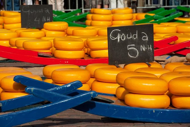 Gouda Private Walking Tour: History, Architecture & Cheese - Inside Saint-John Church and its 16th-century glass