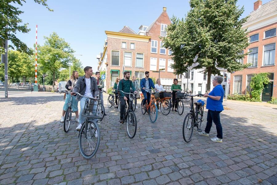 Groningen: City Highlights Bike Tour - What the guide adds