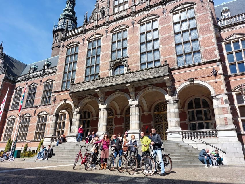 Groningen: City Highlights Bike Tour - Groninger Museum: a strong opening landmark
