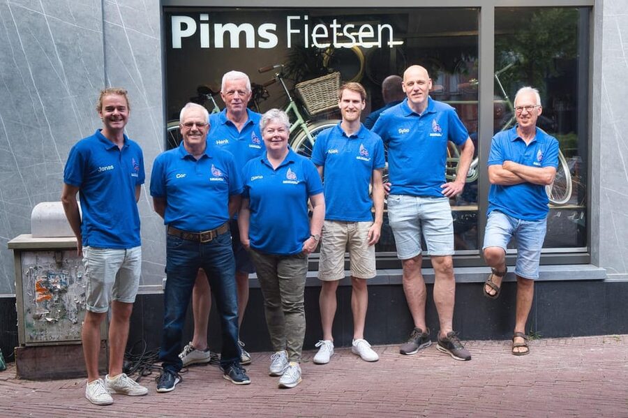 Groningen: City Highlights Bike Tour - University of Groningen and student life