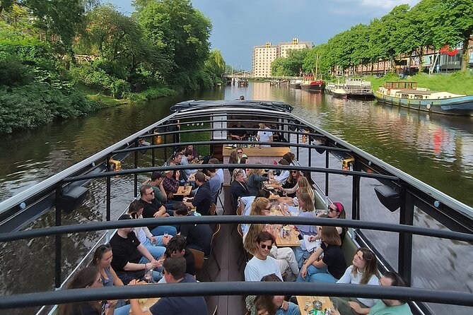 Groningen: Terrace Boat Experience with a Cozy Bar: 1 hour - Rain, Sunshine, and the Practical Details