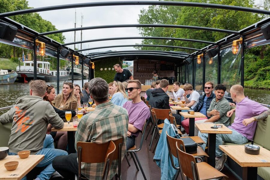 Groningen: Terrace Boat Experience with a Cozy Bar - What Terrasje Speciaal actually is