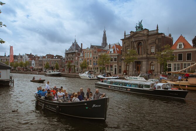 Haarlem Cheese and Wine Cruise - Cruising the Spaarne for 90 minutes