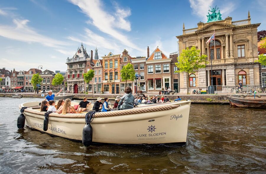 Haarlem: Guided Highlights Canal Cruise on Open Boat - Key points to know before you board