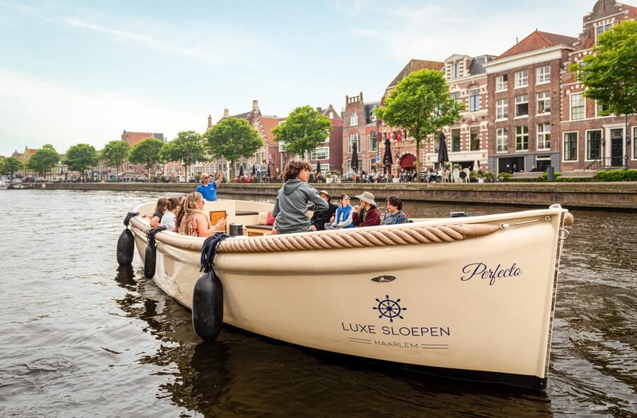 Haarlem: Guided Highlights Canal Cruise on Open Boat - Waag and the first canal views