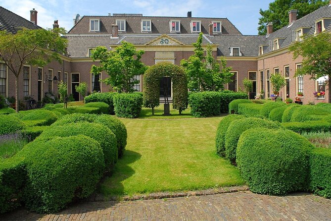 Haarlem Self-Guided Taste, Culture & History Walk - A note about the unusual landmark descriptions