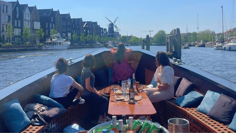 Haarlem: Sightseeing Boat Tour with Snacks and Drinks - De Waag and the approach to Molen de Adriaan