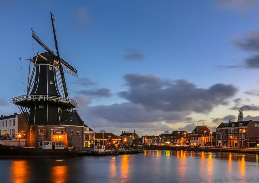 Haarlem: Sightseeing Canal Cruise through the City Center - Frans Hals Museum and the final return