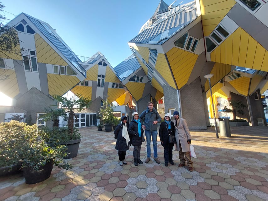 Half-Day Rotterdam and The Hague Private Tour - The 35-minute transfer between two city personalities