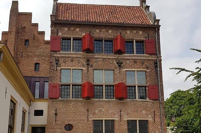 Hattem's Windmills, Bakeries and Ghosts: A Self-Guided Audio Tour - The Dijkpoort and the medieval walls