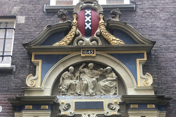 Hidden Secrets of Amsterdam - A Look At The Red Light District
