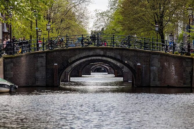 Highlights and Local Insights Canal Cruise Tour in Amsterdam - Starting beside Rembrandt Square