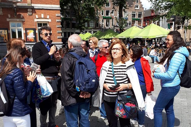 Historical tour of Amsterdam with Italian guide - The flower market and Amsterdam’s everyday image