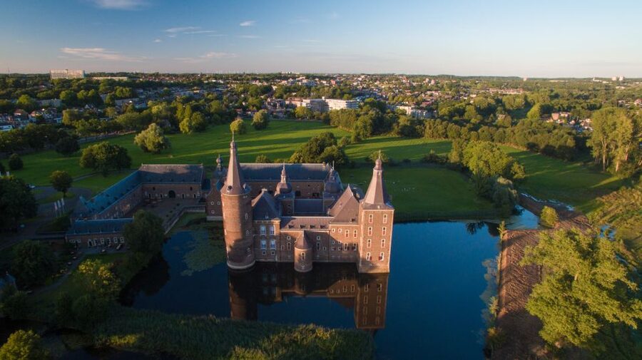 Hoensbroek: Entry Ticket to Hoensbroek Castle - Climbing the 60-meter fortified watchtower