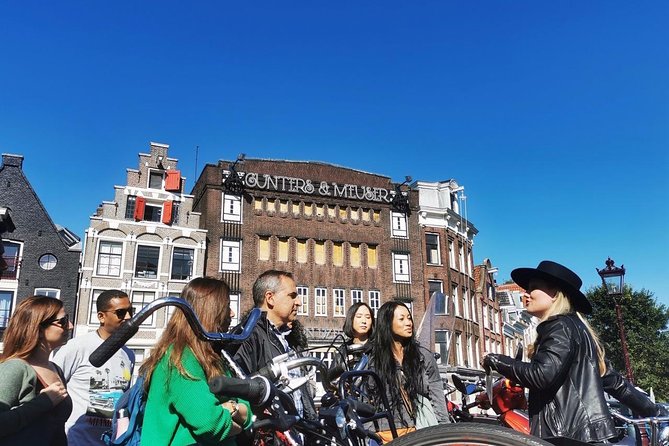 Humans of Amsterdam: Cultural Walking Tour incl. meeting 2 locals - De Wallen and a more human Red Light District