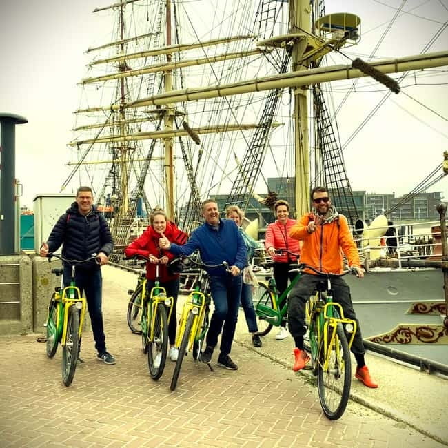 Interactive Safe 2,5hr Bike tour with Entertaining Guide - Bike comfort, safety, and fitness