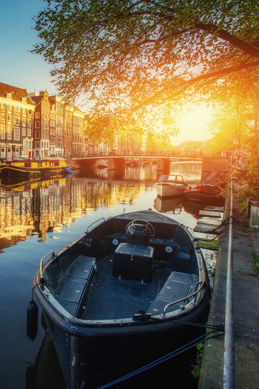Jordaan, Anne Frank and Leidseplein tour in English - Walking demands and useful preparation