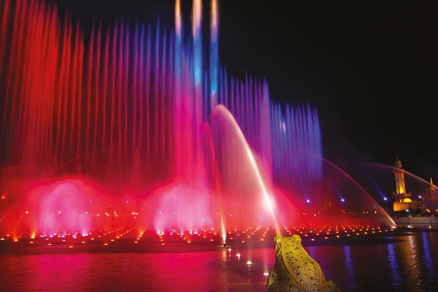 Kaatsheuvel: Efteling Theme Park Day Admission Ticket - A smart first circuit through the park