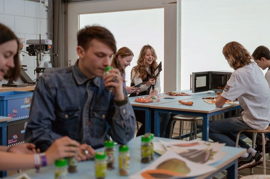 Kerkrade: Discovery Museum Entry Ticket - The Science Lab turns you into the inventor