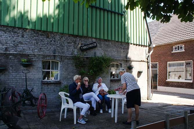 Kinderdijk Area Cycling Tour - Coffee and ice cream at IJsboerderij ’t Koeiestalletje