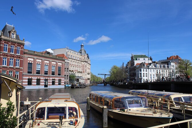 Layover flight private guided tour in Amsterdam (3 or 5 hours) - Dam Square and Beursplein explain Amsterdam’s rise