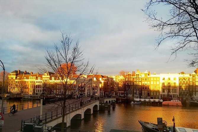 Learn to Make Dutch Pancakes in a Beautiful Amsterdam Canal House - Entering an Amsterdam canal house at 11 a.m.