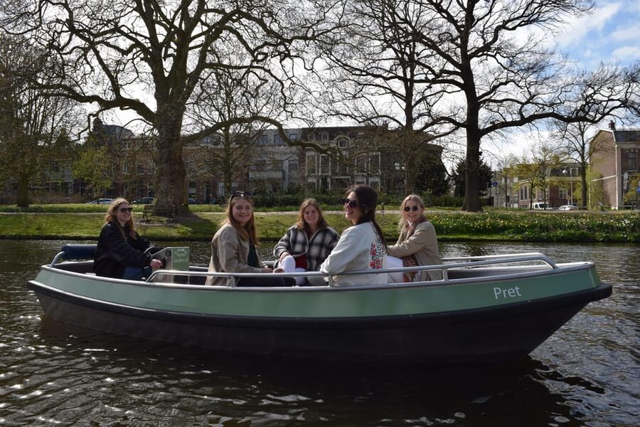 Leiden: Electric Boat Rental - Who will enjoy this most?