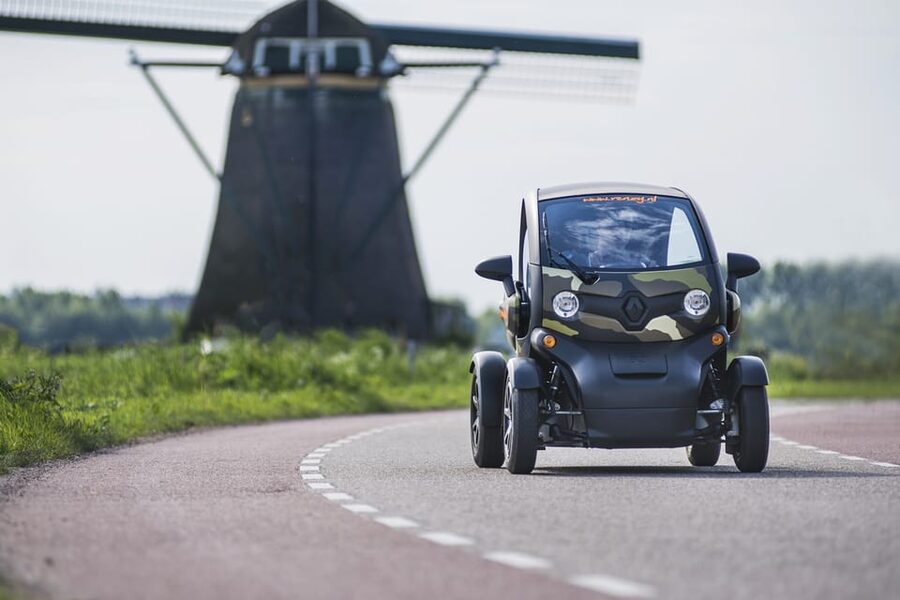 Lisse: Drive-it-Yourself Dutch Countryside GPS Audio Tour - Learning the Renault Twizy before the route