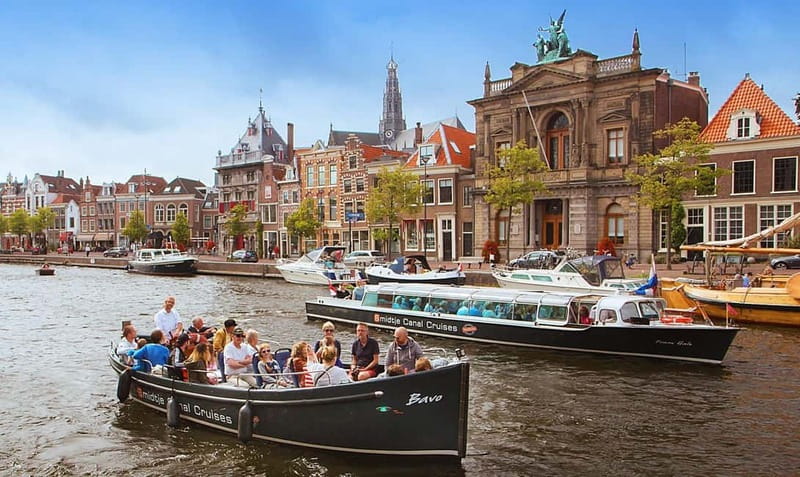 Local Cheese and Wine Cruise through Haarlem - Who should book this Haarlem cruise?
