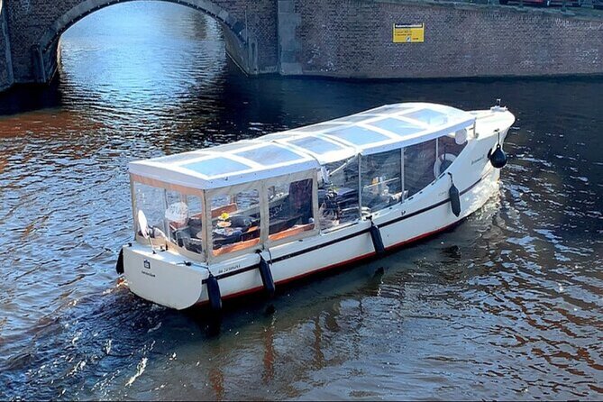 Luxury Amsterdam Canal Cruise – Unlimited Cocktails Included (1H) - Crossing Amsterdam’s only river