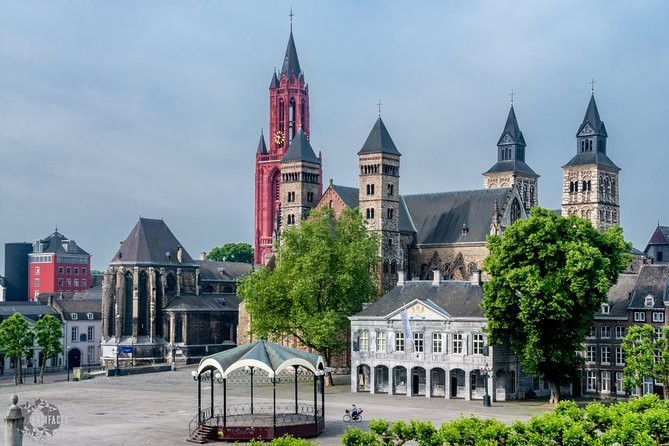 Maastricht Experience with a Local Photographer - Your interests shape the two-hour route