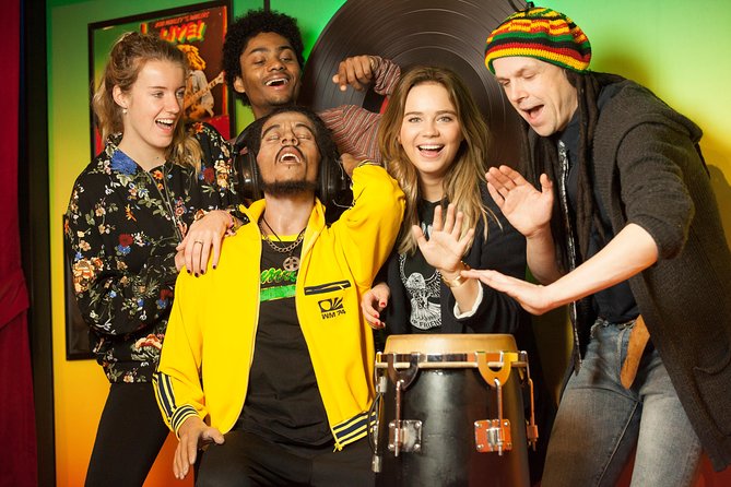 Madame Tussauds Amsterdam & 1-Hour Canal Cruise - Timing, Group Size, And Meeting Details