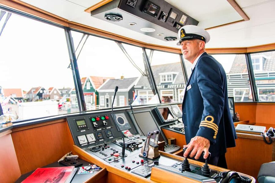 Marken, Volendam, and Edam Full-Day Tour from Amsterdam - The guides make the schedule manageable