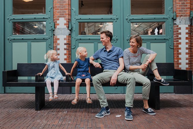 Memories for life - Photo shoots in Amsterdam with a professional photographer - How Laura helps camera-shy people relax