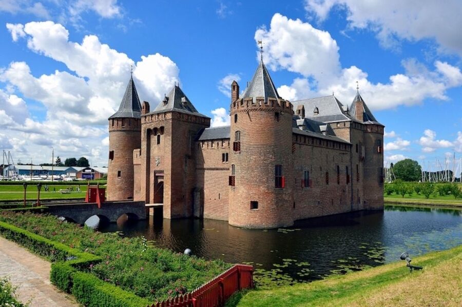 Muiden: Entry Ticket to Muiderslot Castle - Why P.C. Hooft adds a different side to the castle