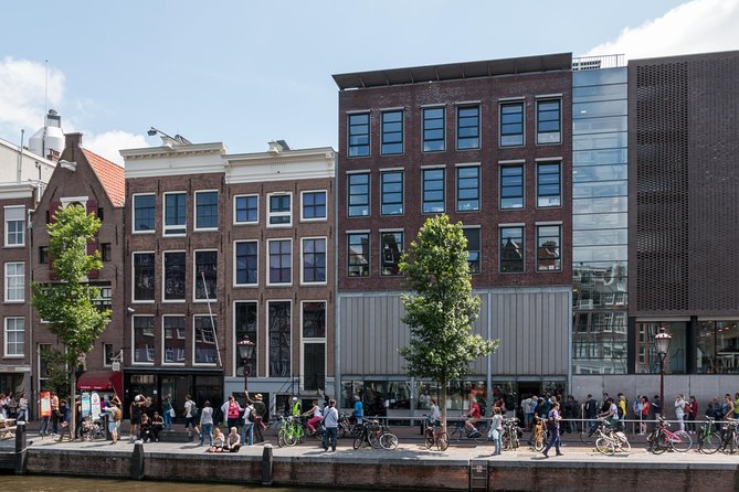 Private 3-hour Walking Tour in Amsterdam with official tour guide - Anne Frank House and the limits of an exterior stop