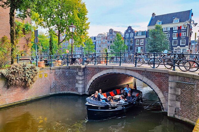 Private 90 Minute Amsterdam Canal Belt Exploration Cruise - Key points at a glance