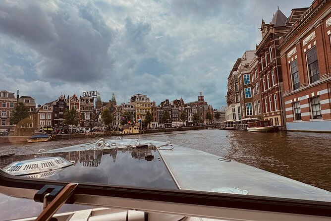 Private All-Inclusive Cruise with Captain - A quiet ride aboard the electric Drift Away