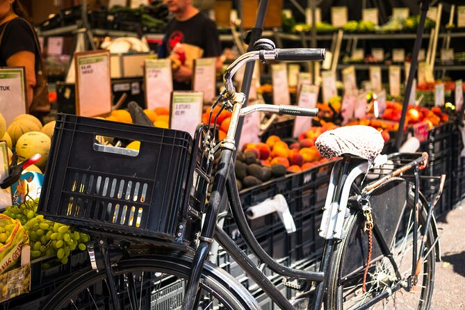 Private Amsterdam Food Tour with Local - Why the private guide matters