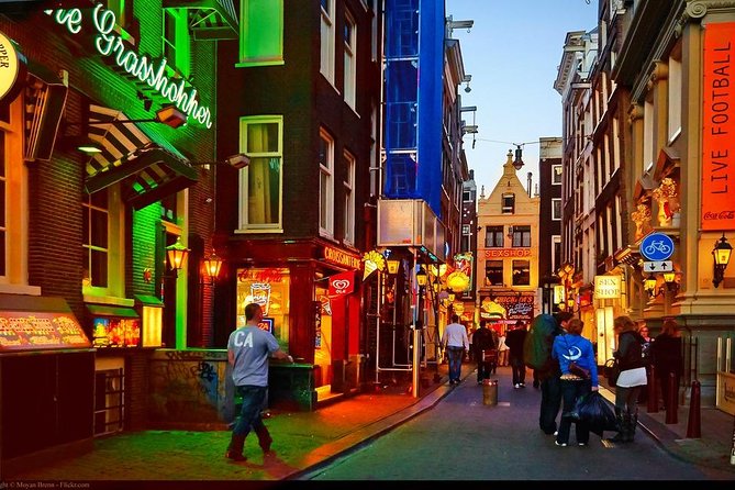 Private Amsterdam Red Light District and Food Tour (TOP RATED) - Seeing the Red Light District with context
