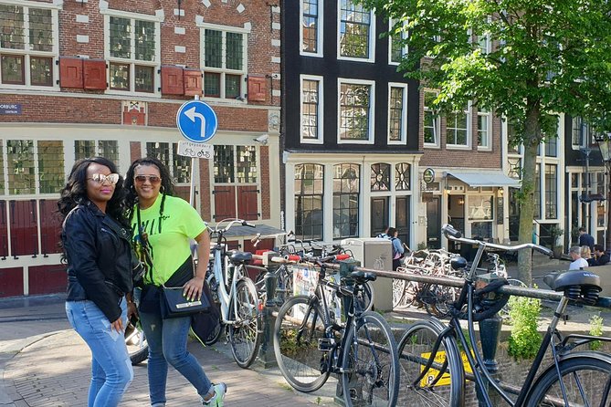 Private Amsterdam Red Light District tour with food tastings - Why this private walk makes sense