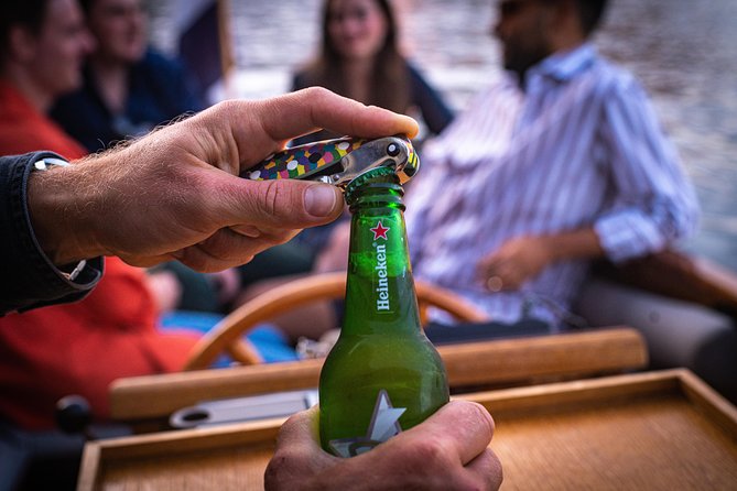 Private Boat Tour Amsterdam - 90 Min incl. welcome drink on historic saloon boat - Why the private format matters